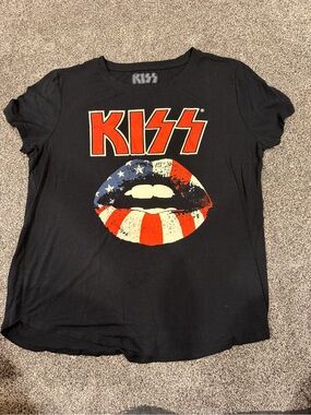 Kiss band tee